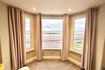 South Parade - Photo 3