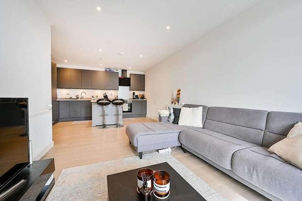 Copley Close, Hanwell, W7 - Photo 1