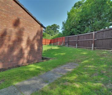 Bittern Avenue, Abbeydale, Gloucester - Photo 5