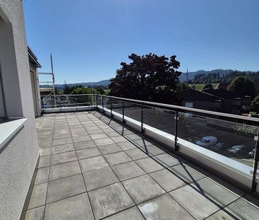 Sonnige Attikawohnung mit Weitsicht  2.5 Zimmer in Moosseedorf - Photo 1