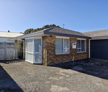 2 Bedrooms on Sackville - Photo 4