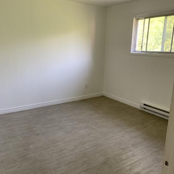 Logement 4.5 pces Secteur haute-ville 2e étage - Photo 1