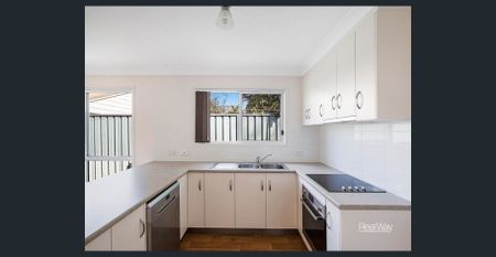 Private, Low Maintenance Two Bedroom Unit In Newtown - Photo 4