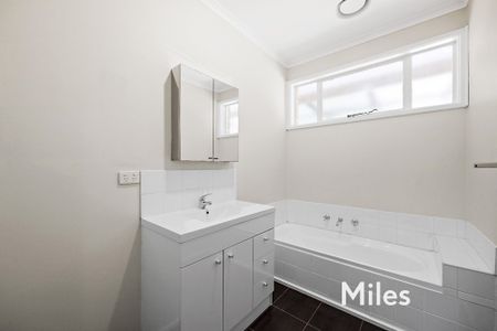 27 Miriam Street, Rosanna - Photo 4