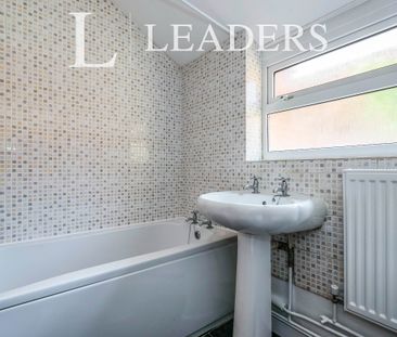 2 bedroom mid-terrace to rent Penhale Road, Fratton PO1 - Photo 5
