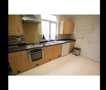 4 Bed Terraced House, St. Kildas Road, HA1 - Photo 3