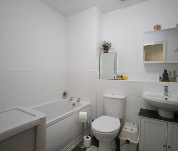2 bedroom apartment to rent - Photo 3