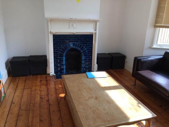 4 bedroom semi-detached house to rent - Photo 1