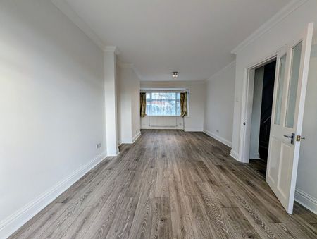 3 Bed Semi-Detached House, Morley Crescent West, HA7 - Photo 2