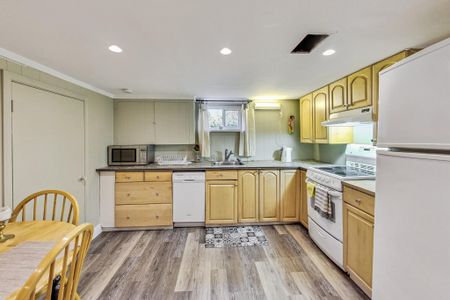 For Lease - 1 Milne Avenue, Toronto, Ontario - Photo 5