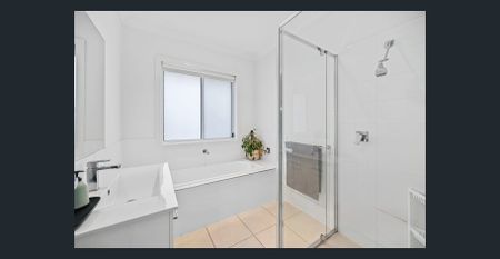 Modern Family Home in North Rothbury - Photo 3