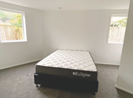 Brand new studio rooms available on Malvern Street -2026 - Photo 2