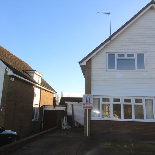 2 Bedroom,Semi-Detached House,Coseley, Bilston , WV14 8RB£950.00P/M - Photo 1