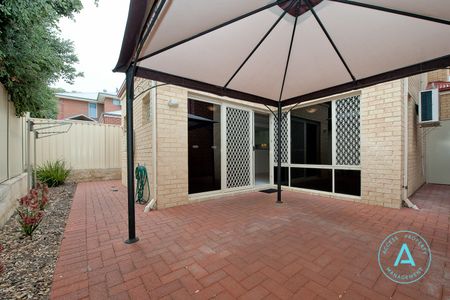 TOWNHOUSE FOR RENT IN LATHLAIN - Photo 4