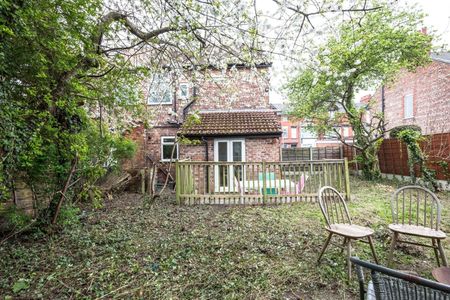 Room in a Shared House, Milton Grove, M16 - Photo 2