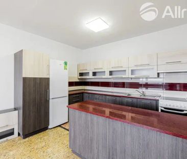 Pronájem bytu 3+kk 93 m - Fotografie 6