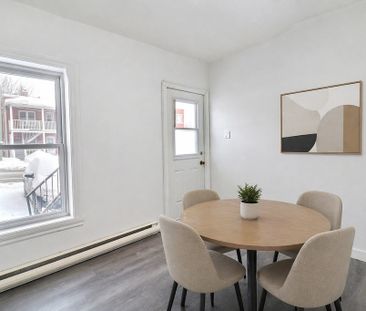 2 1/2 Rez-de-chaussée - Semi Meublé - Photo 2