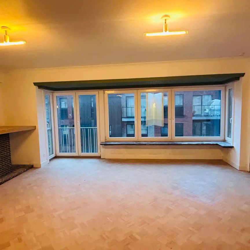 Ruim appartement met 2 slaapkamers op een centrale ligging te Gent - Photo 1