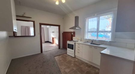 Lovely family home - Photo 4