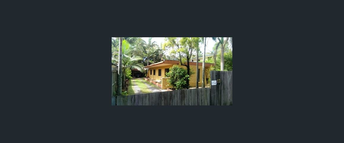 Central to everything in Coolum! - Photo 1