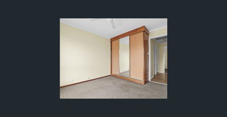 3 bedroom family home in Craigmore - Photo 2