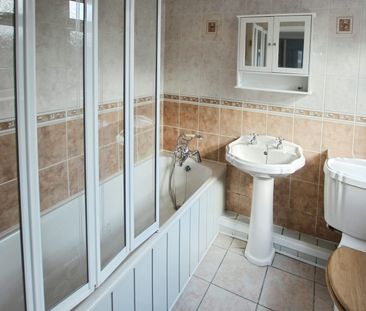 Terraced House to rent on - Photo 4