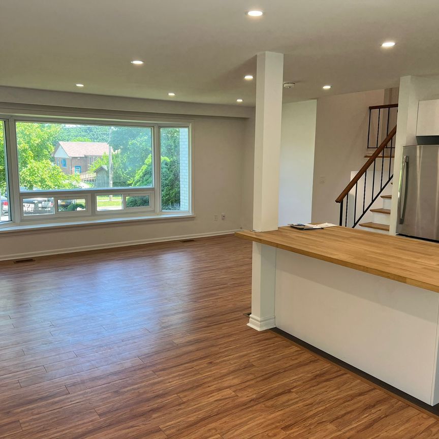 For Lease - 51 Steel Street Unit# Main & Second Floor, Barrie, Ontario - Photo 1