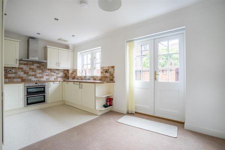 3 bedroom townhouse to rent - Photo 2