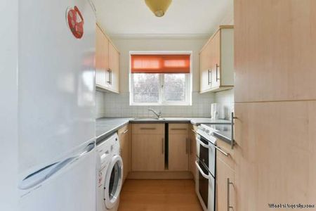 2 bedroom property to rent in Epsom - Photo 4