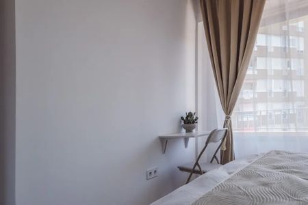 Plaça de Bisbe Benlloch, Torrent, Valencian Community 46900 - Photo 2