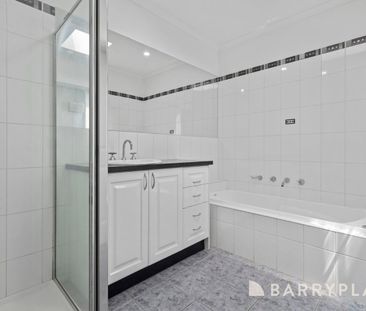 Perfect Beachside Living – Just Steps from Edithvale Beach - Photo 6