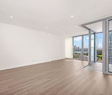 Executive Living I Stunning View I Concierge Service I Extra Study - Photo 1
