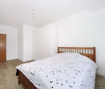 2 Bed Flat, Brunswick Road, W5 - Photo 1