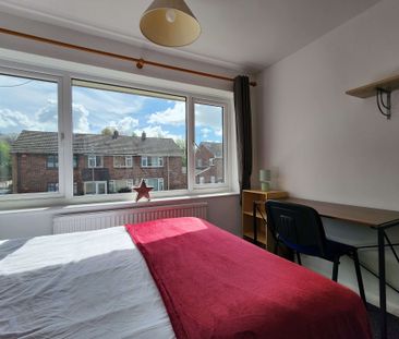 College Road 33 Room 4 - Photo 1