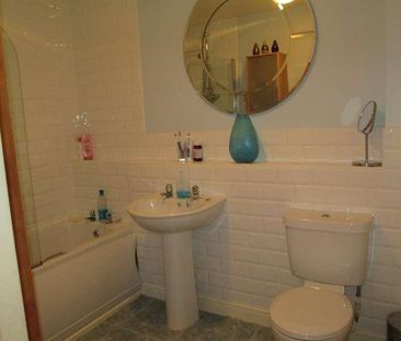 Flash Road, Oldbury, B69 - Photo 3