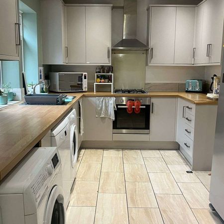 🛍️🥂Close To Retail Park💰💳 Room 3 - Photo 3