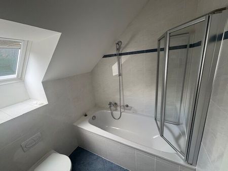 Charming 2.5-room apartment (100 m2) in Jouxtens-Mézery - Photo 3