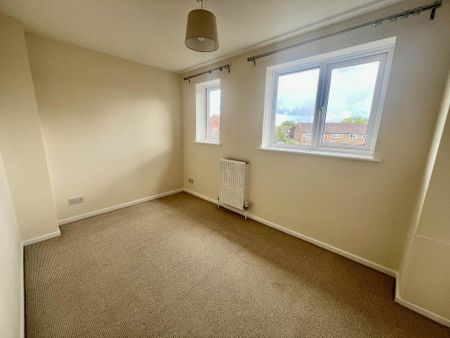 2 bedroom terraced house to rent - Photo 4