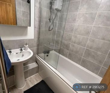 2 bedroom flat to rent - Photo 6