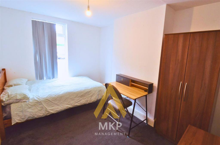 5 bedroom terraced house to rent - Photo 5