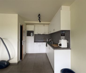 Lichtrijk appartement met 2 slaapkamers - Photo 2