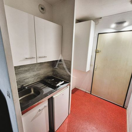 Location Appartement 1 pièce 22m² - Photo 3