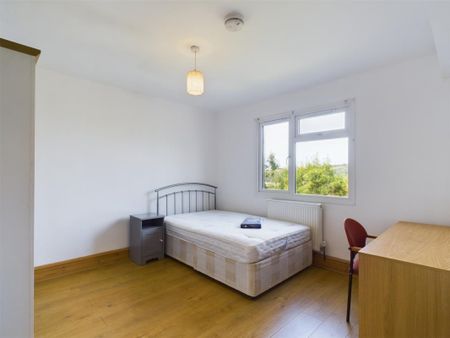 Staplefield Drive, Brighton - Photo 4