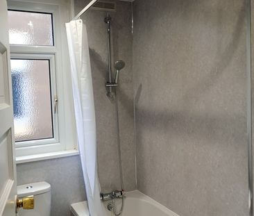 3 Bed Terraced House, Stanley Park Avenue South, L4 - Photo 2