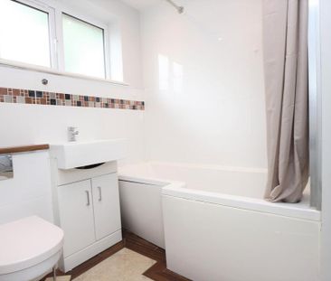 2 bedroom maisonette to rent - Photo 4