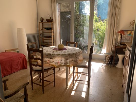 AVIGNON Appartement T2 meublé en rez-de-jardin proche centre ville. - Photo 1