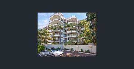 Fully Renovated - Fully Furnished - Inground Pool - Photo 4