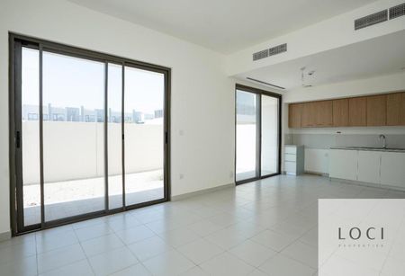 SPACIOUS | COMMUNITY VIEW | CHILLER FREE | VACANT - Photo 4