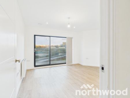 1 bedroom flat to rent - Photo 2