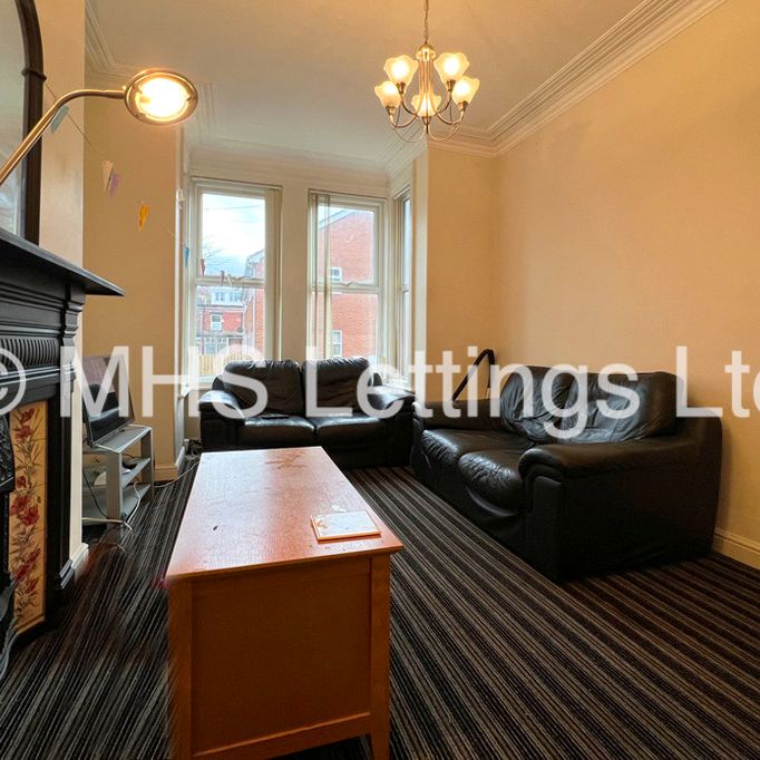 5 Bedroom Mid Terraced House for rent in Stanmore Place - Photo 1